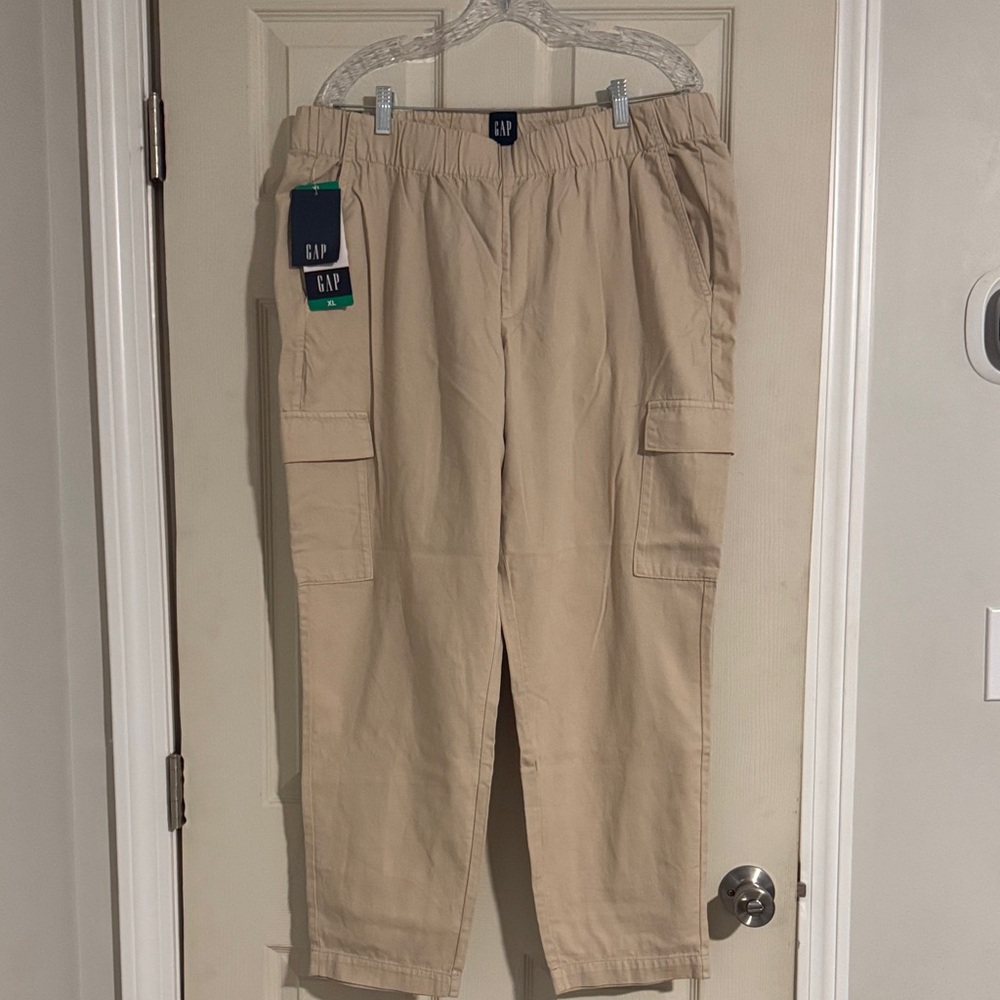 GAP Women's Tan Twill Cargo Jeans